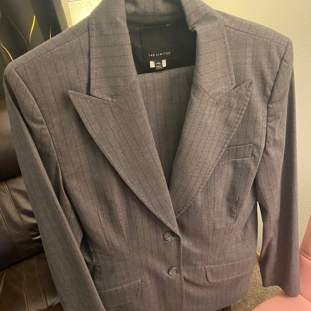 Women's pant suit